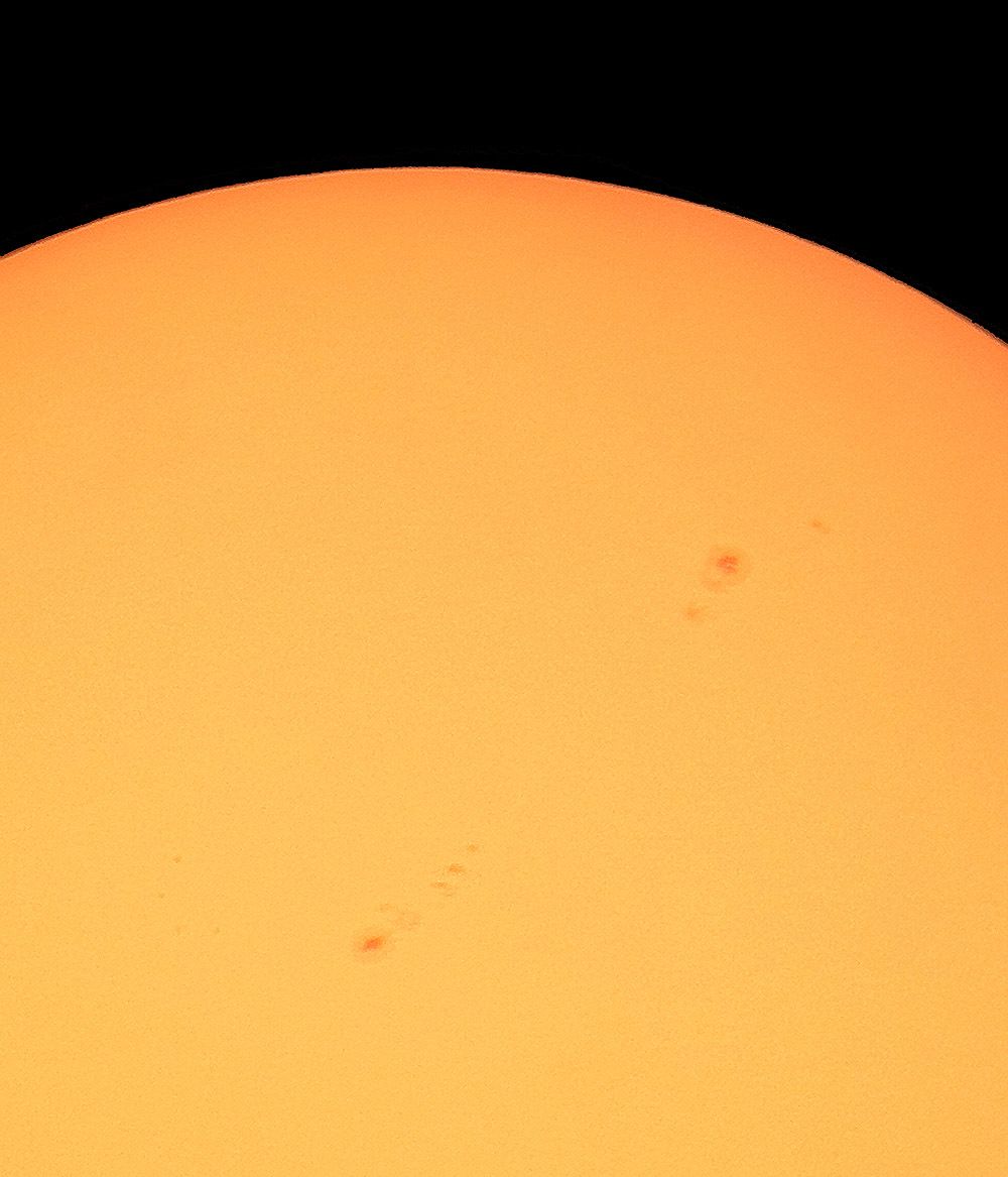 Sunspots AR1484 and 1482