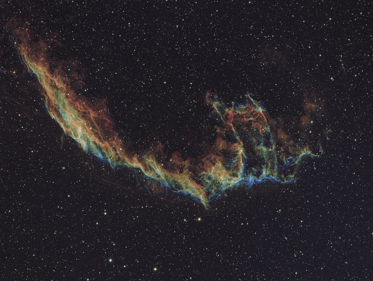 The Eastern Veil Nebula in Bi-color